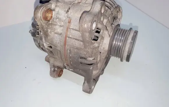 Volkswagen PASSAT B5 Generator/alternator 4028903031 0124515083 F00M145225