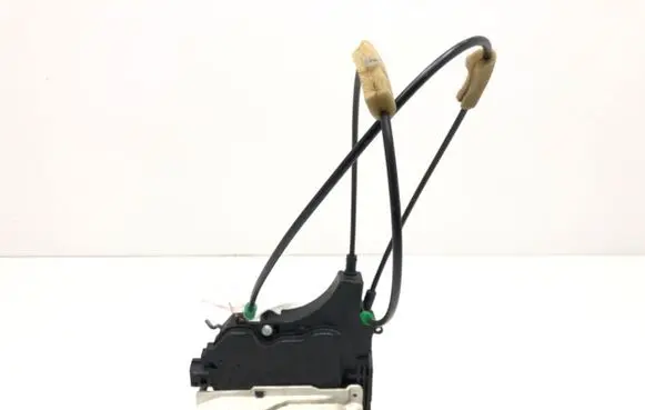Mitsubishi Lancer VIII Front door lock