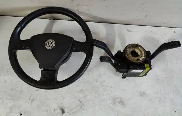 Volkswagen PASSAT B6 Steering wheel 05113820