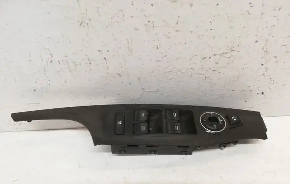 Hyundai i40 Electric window control switch 935703Z000 39R4901000