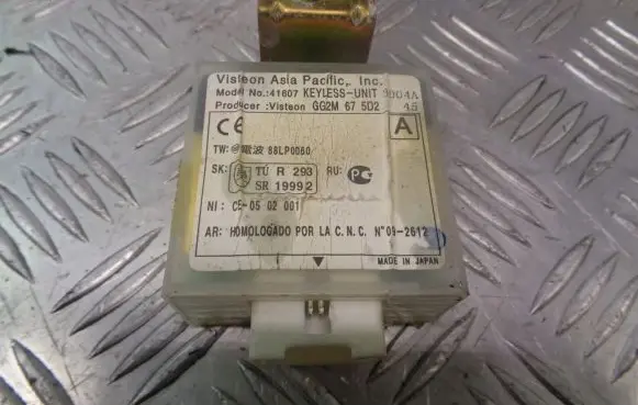 Mazda 323 Immobilizer control unit/module GG2M675D2
