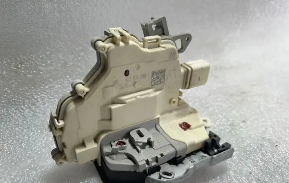 Audi A7 S7 4G Rear door lock 4G0839016E