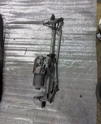 Audi A8 S8 D4 4H Front wiper linkage and motor 4H2955023C