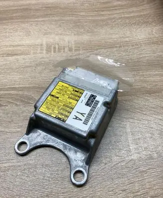 Toyota Prius (XW30) Airbag control unit/module 8917047100 1503002301