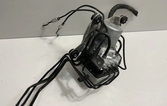 BMW 7 G11 G12 ABS Pump 6889160