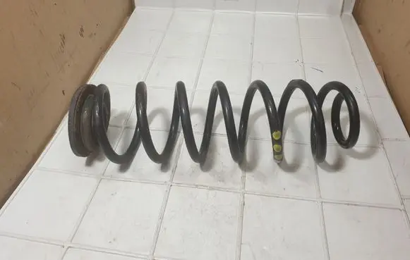 Skoda Octavia Mk2 (1Z) Rear coil spring 1K0512297C