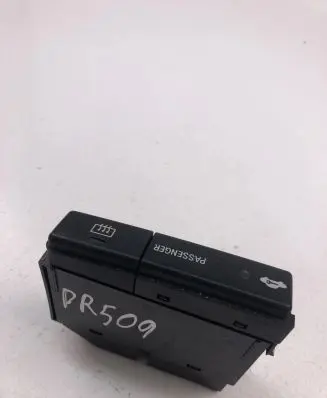 Toyota Avensis T270 Other switches/knobs/shifts 8479005110