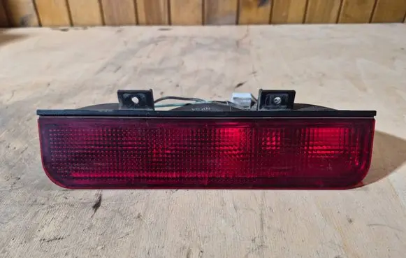 Mitsubishi Pajero Pinin Third/center stoplight R9164 12V21GP 921C18W
