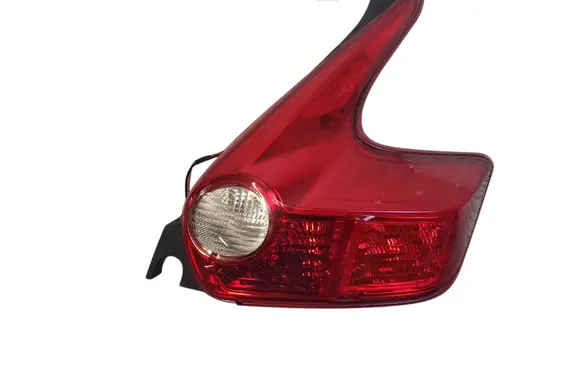 Nissan Juke I F15 Rear/tail lights
