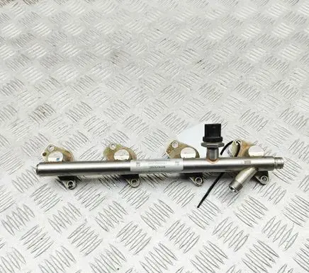 Mercedes-Benz C W205 Fuel main line pipe A2740700995