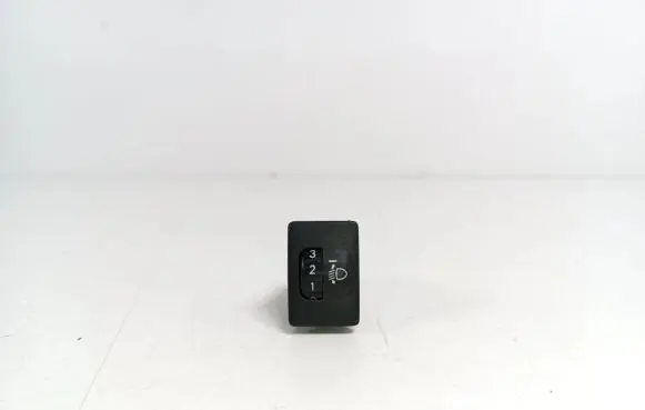 Toyota Auris 150 Light switch 84152-02040