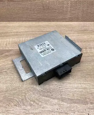 BMW 3 E90 E91 Voltage converter/converter module 9113348 8ES00947900