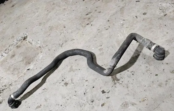 BMW 7 F01 F02 F03 F04 Engine coolant pipe/hose 17127600836