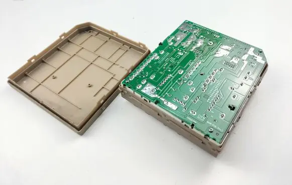 Renault Clio III Fuse module 233293C