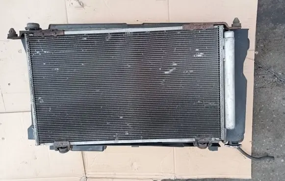 Toyota Avensis T250 Coolant radiator 0000