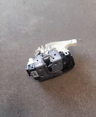 Mercedes-Benz CLA C117 X117 W117 Rear door lock A0997305900