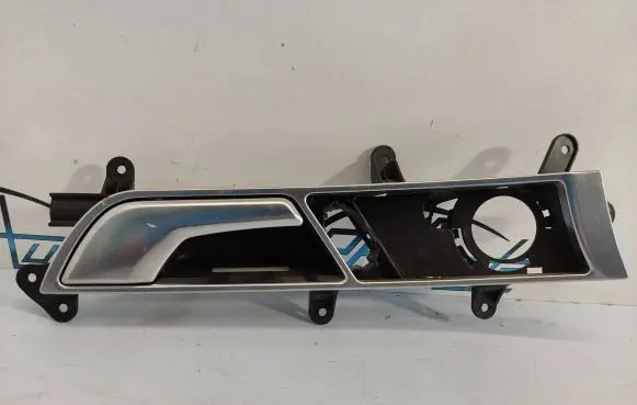 Audi A6 S6 C6 4F Front door interior handle 4F0837020