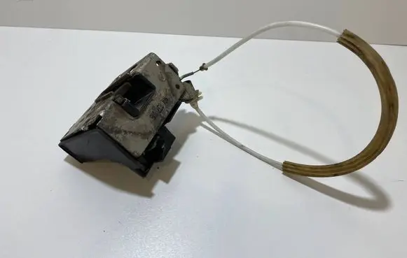 Audi A6 S6 C4 4A Front door lock 4A1837016