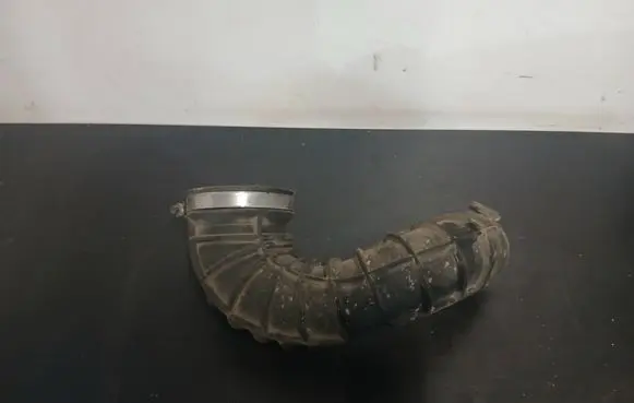 Volvo S60 Air intake hose/pipe 08634143