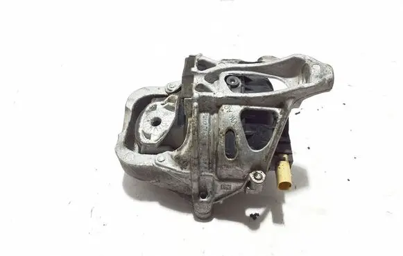 Audi A6 S6 C8 4K Engine mount bracket 4M0199372