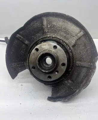 BMW 7 E65 E66 Rear wheel hub spindle/knuckle 33326763120