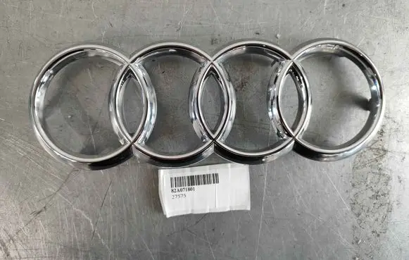 Audi A5 Manufacturer badge logo/emblem 82A071801