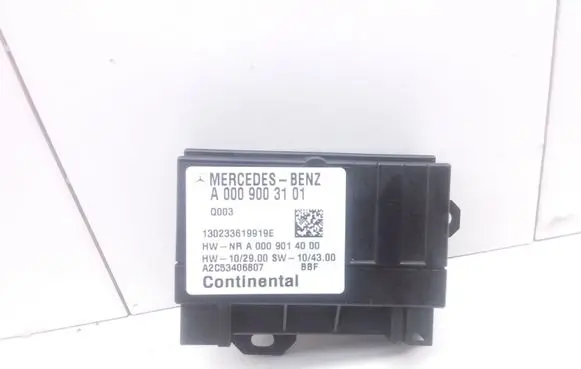 Mercedes-Benz Sprinter W906 Fuel injection pump control unit/module A0009003101 130233619919E