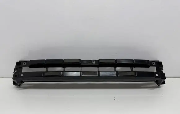 Land Rover Defender Front bumper mounting bracket L8B217A793A