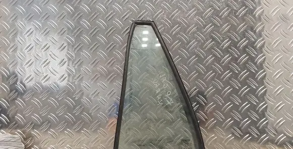 Rear vent window glass