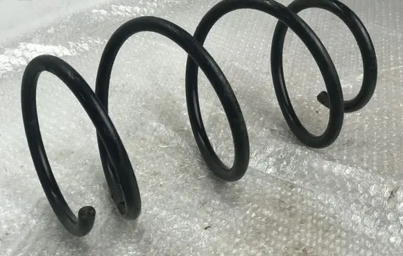 BMW 5 E39 Front coil spring