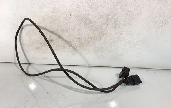 Volkswagen PASSAT B6 Camshaft position sensor 038905433a
