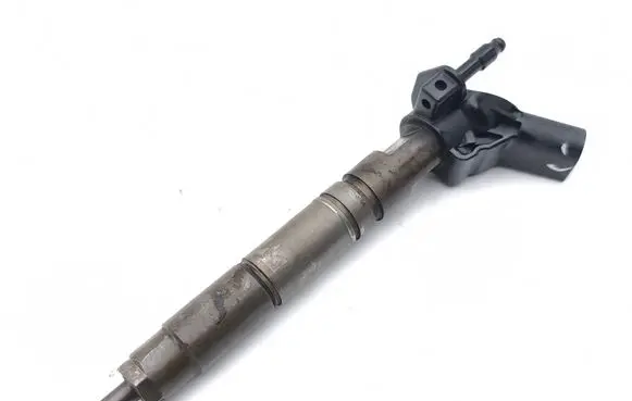 Mercedes-Benz ML W164 Fuel injector A6420700587 0445115027