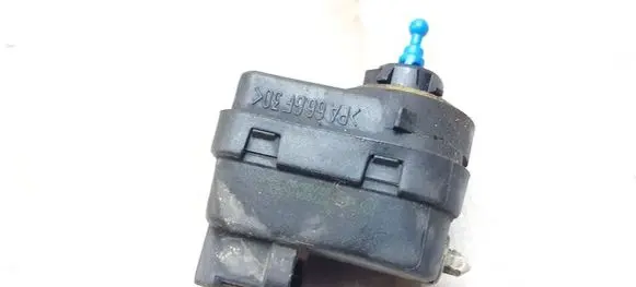 Renault Espace III Headlight level adjustment motor 7700415343