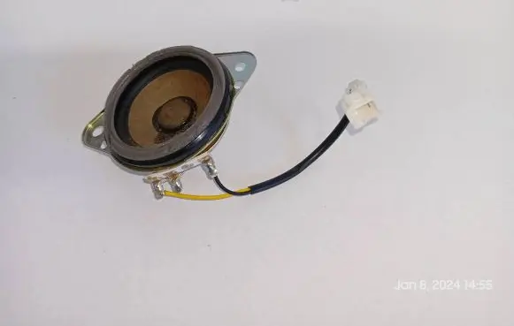 Hyundai i40 Front door high frequency speaker