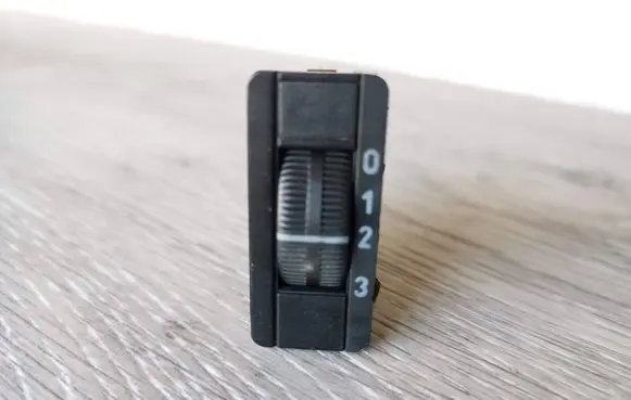 Mercedes-Benz S W126 Headlight level height control switch 126800008