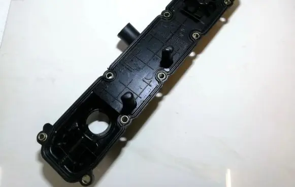 Rocker cam cover