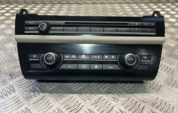 BMW 5 F10 F11 Climate control unit 9236478