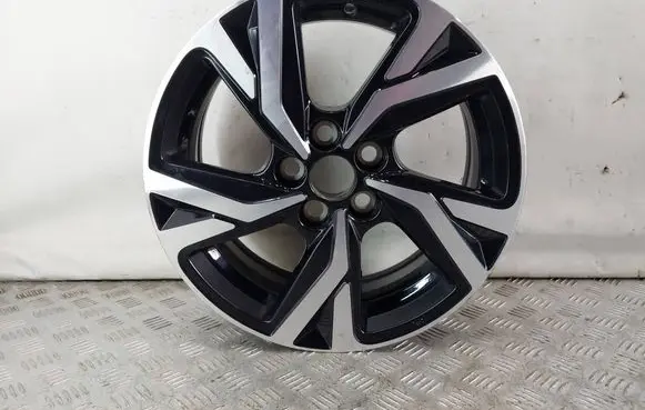Toyota Yaris XP210 R16 alloy rim 426110DN60