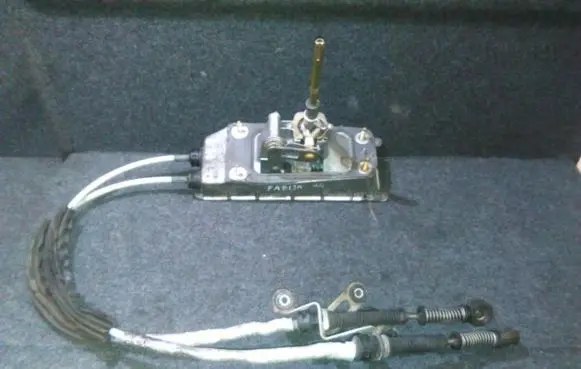Gear shift cable linkage