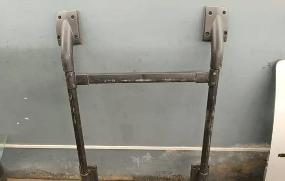 Nissan Navara D40 Roof bar rail 