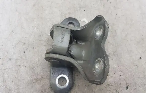 Toyota Corolla Verso AR10 Front door lower hinge NOCODE