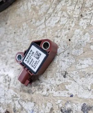 Volvo S40 Airbag deployment crash/impact sensor 30737138 MRSA5 8840A6
