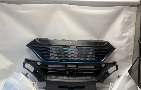 Iveco Daily 6th gen Front grill 5802317677 5802317676 5802317675
