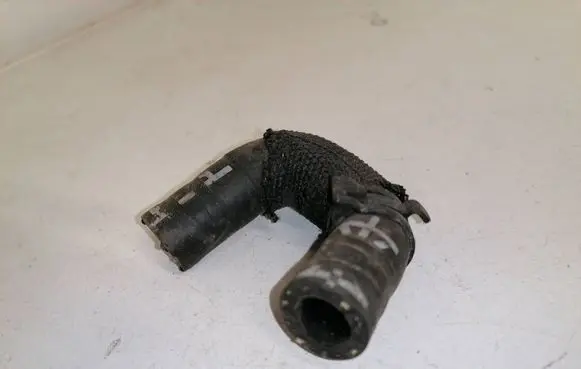 Audi Q3 8U Engine coolant pipe/hose 04L121058Q