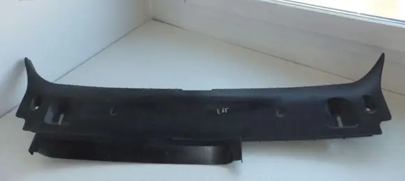 BMW 7 E65 E66 Trunk/boot sill cover protection 8223560