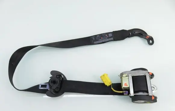 Volkswagen Golf Plus Front seatbelt 5M1857705