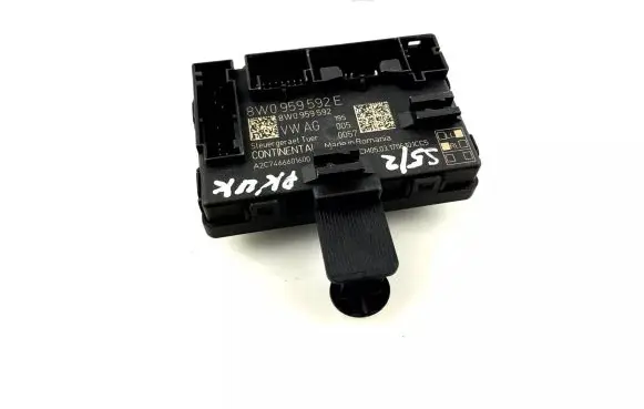 Audi A4 S4 B9 Door control unit/module 8W0959592E