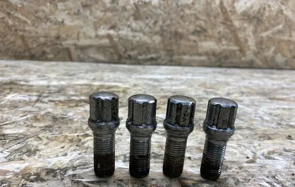 Bentley Flying Spur Nuts/bolts 
