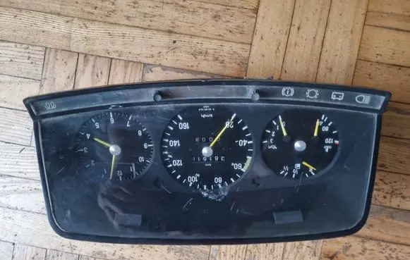 Mercedes-Benz 200 300 W123 Speedometer (instrument cluster) 051552R16