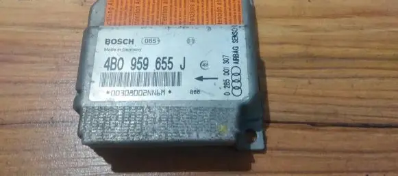 Audi A6 S6 C5 4B Airbag control unit/module 4B0959655J 0285001307